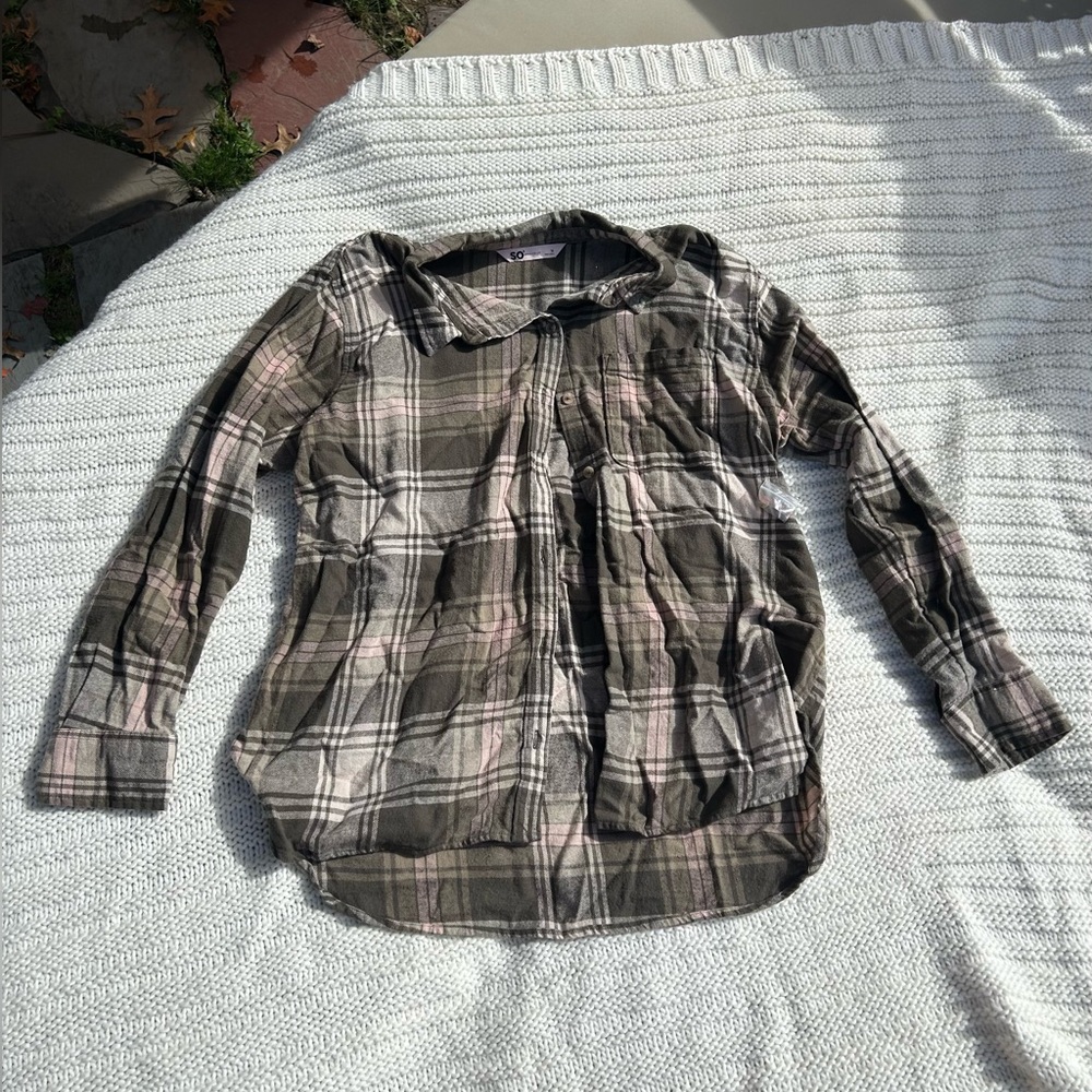 Green, cream, & blush flannel top, Size M